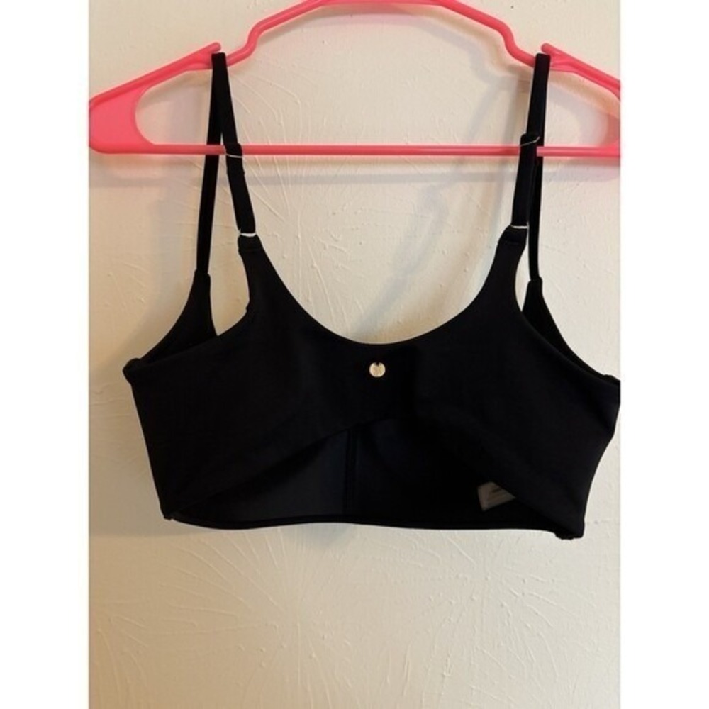 Victoria's Secret Black Scoop Neck Adjustable Strap Sports Bra Size M - Picture 2 of 4